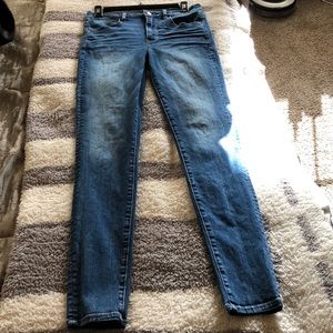 Great condition American Eagle skinny jeans